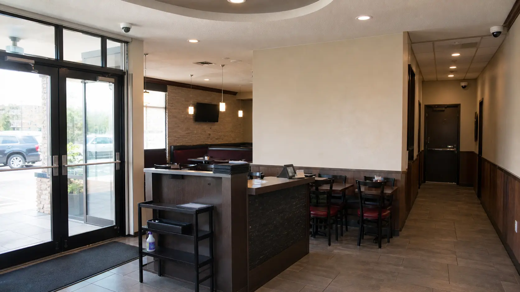 Supporting 1: Commercial review of customer and staff entrances and POS-adjacent views